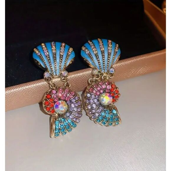 Stunning Blue Shell Rhinestone Earrings 2.24" Ombre Purple Pink Red - Picture 6 of 6